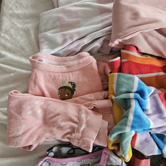 Pajamas Sets Girls Size 12-18 mths - Picture 2 of 5